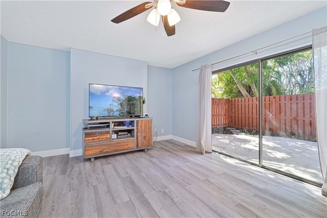 1520 Park Meadows DR 2, Fort Myers, FL 33907