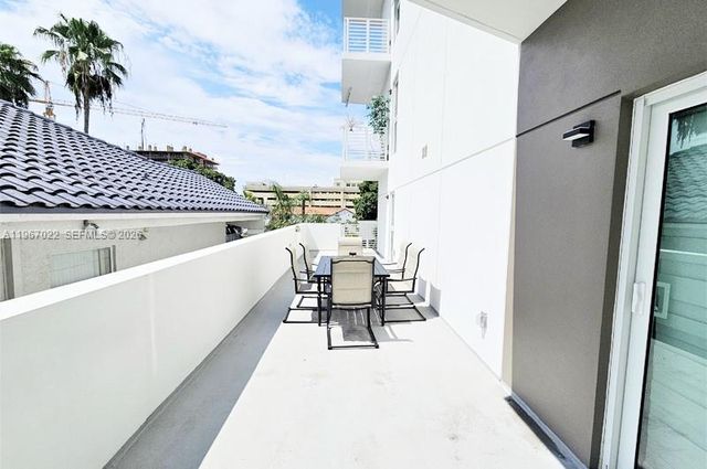 1938 Jackson Street 202, Hollywood, FL 33020