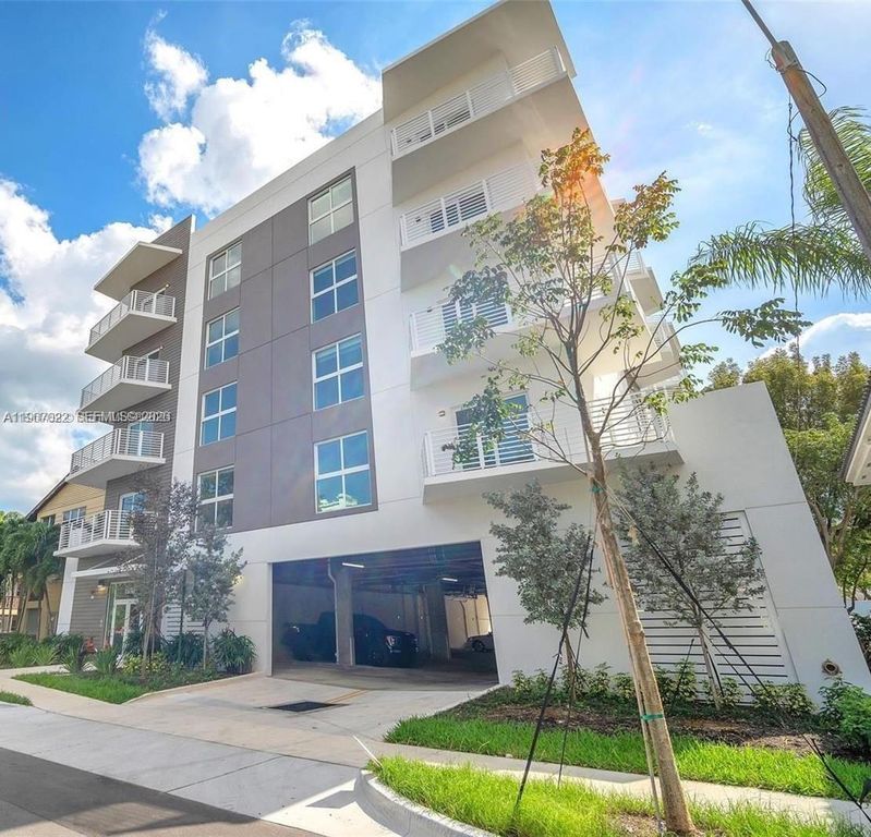 1938 Jackson Street 202, Hollywood, FL 33020