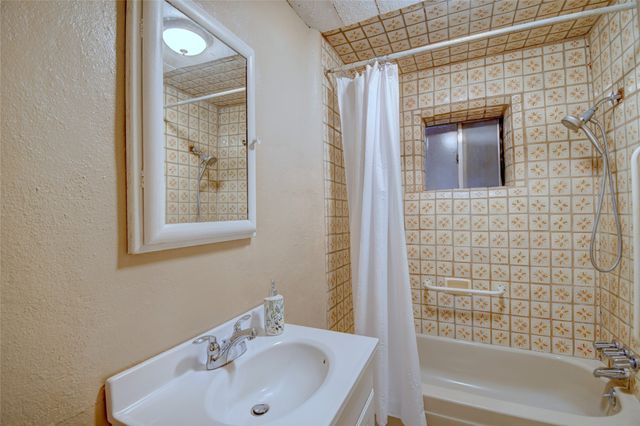 1726 Jay Street, Santa Fe, NM 87507