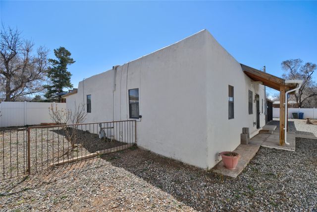 1726 Jay Street, Santa Fe, NM 87507