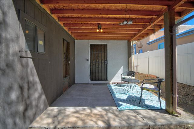 1726 Jay Street, Santa Fe, NM 87507