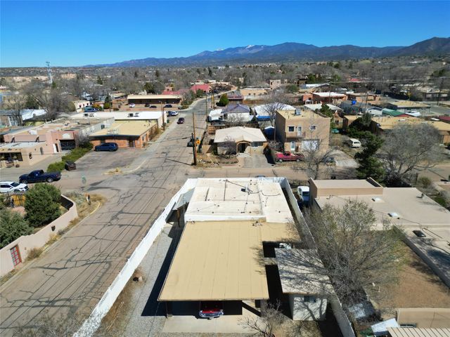 1726 Jay Street, Santa Fe, NM 87507