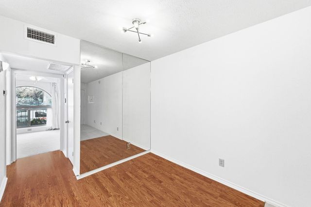 505 W 7th ST 107, Austin, TX 78701