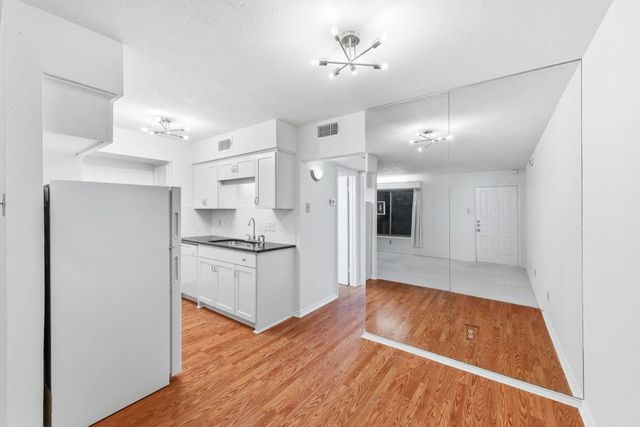 505 W 7th ST 107, Austin, TX 78701