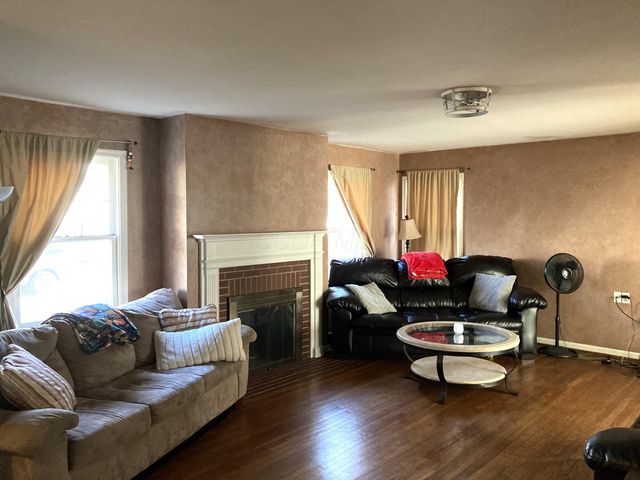 161 E Oakland Avenue, Columbus, OH 43201