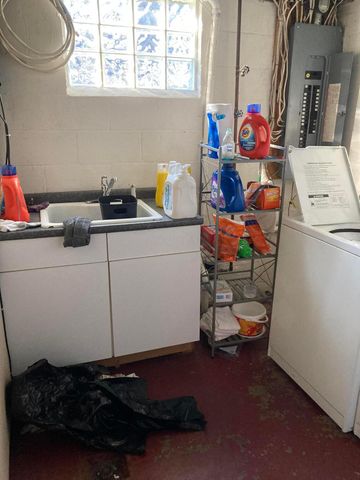 161 E Oakland Avenue, Columbus, OH 43201