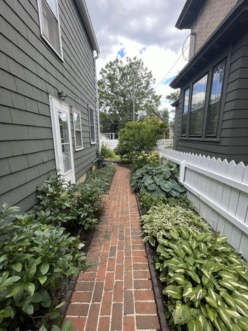 161 E Oakland Avenue, Columbus, OH 43201