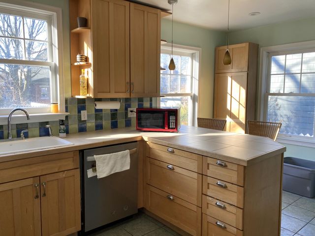 161 E Oakland Avenue, Columbus, OH 43201