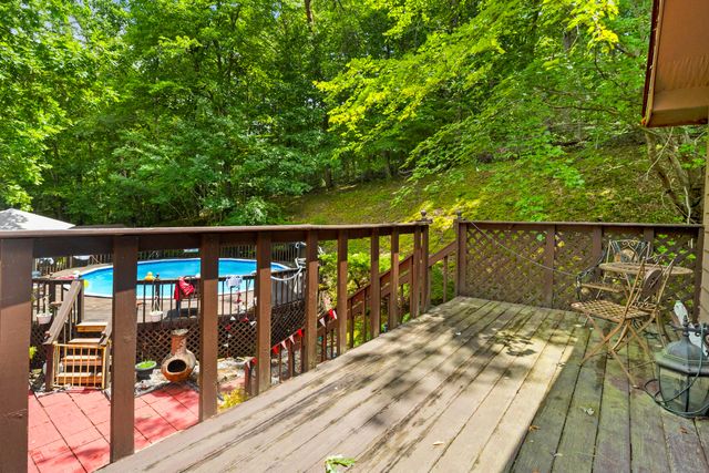 902 E 9th Street, London, KY 40741