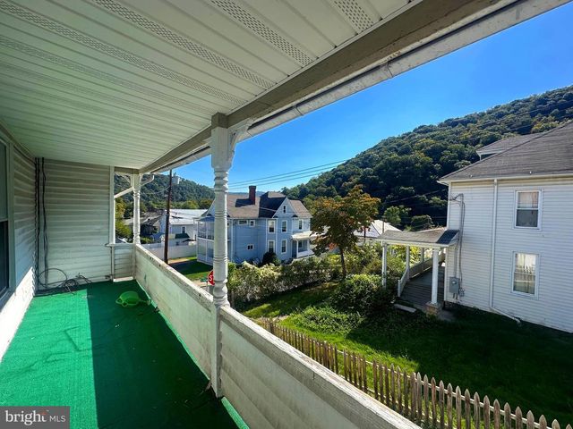 150-152 E PIEDMONT ST, Keyser, WV 26726