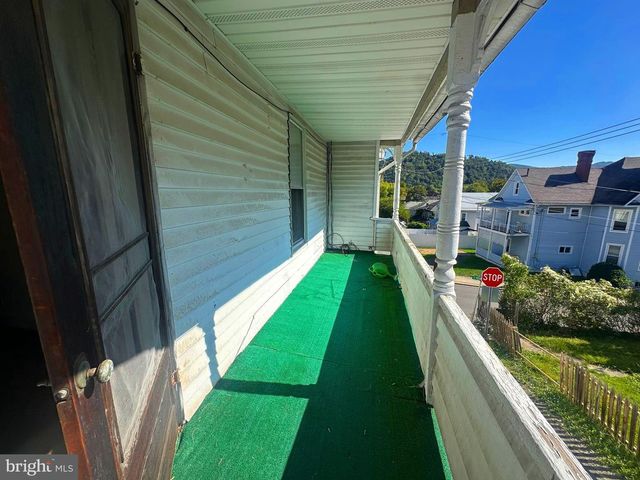 150-152 E PIEDMONT ST, Keyser, WV 26726