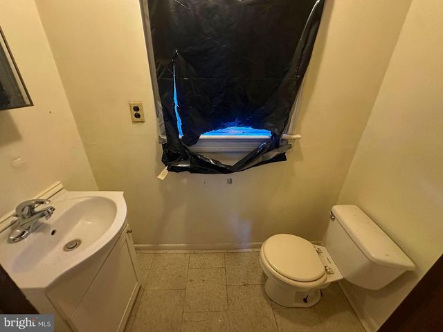 150-152 E PIEDMONT ST, Keyser, WV 26726