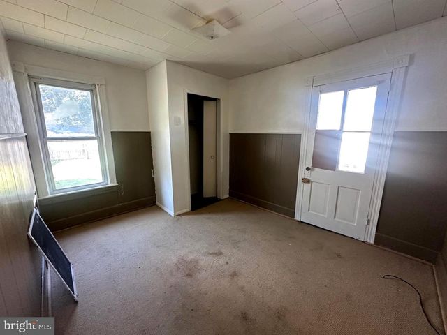 150-152 E PIEDMONT ST, Keyser, WV 26726