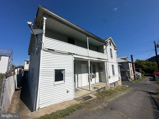 150-152 E PIEDMONT ST, Keyser, WV 26726