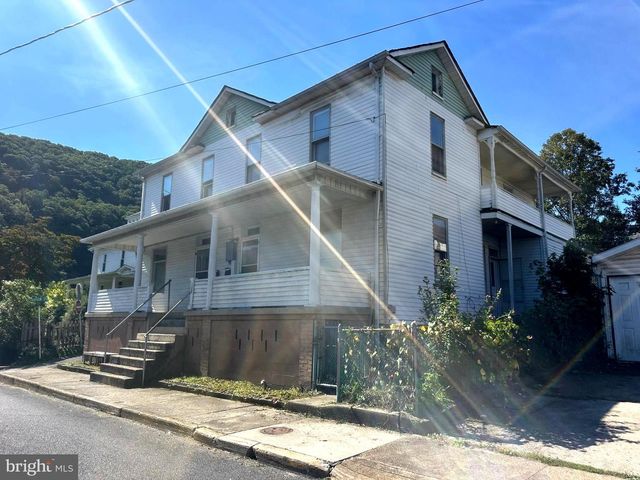 150-152 E PIEDMONT ST, Keyser, WV 26726