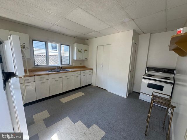 150-152 E PIEDMONT ST, Keyser, WV 26726