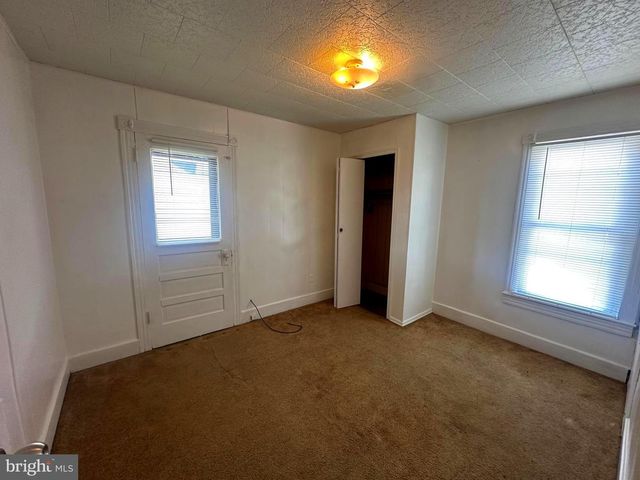 150-152 E PIEDMONT ST, Keyser, WV 26726