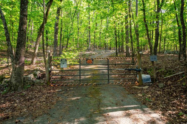 356 Trap Mountain Road, Hot Springs, AR 71913