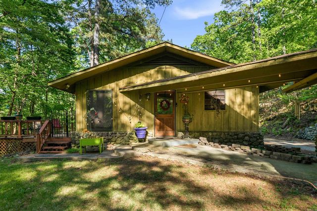 356 Trap Mountain Road, Hot Springs, AR 71913