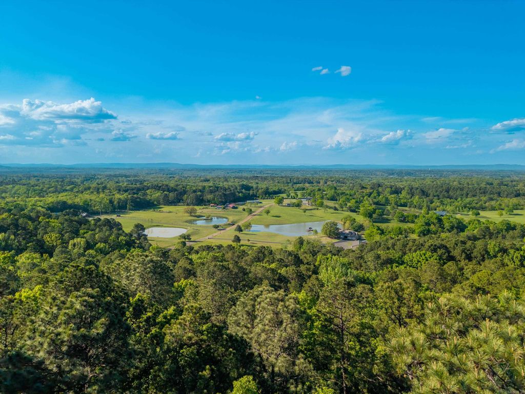 356 Trap Mountain Road, Hot Springs, AR 71913