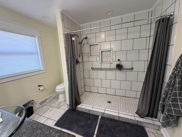 1915 Cedar Pointe Drive, Janesville, WI 53546