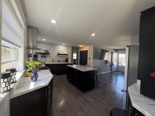 1915 Cedar Pointe Drive, Janesville, WI 53546