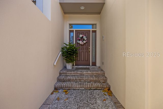 9 Braddock Cv, Hilton Head Island, SC 29928