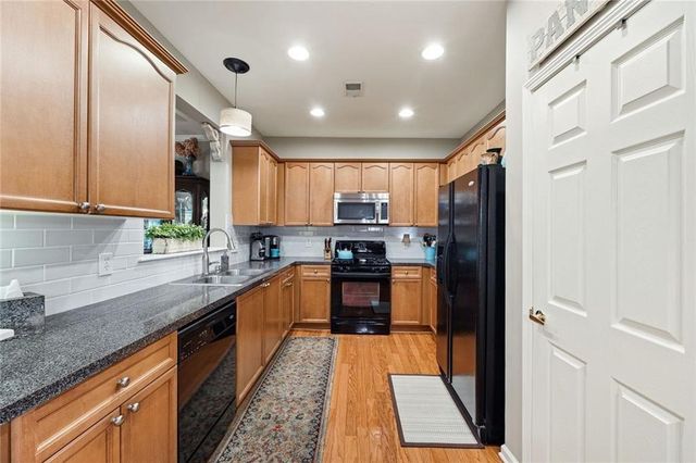 3236 Abbott 8, Powder Springs, GA 30127