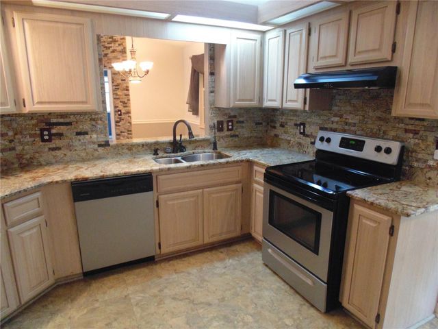 8125 SW 108 LOOP, Ocala, FL 34481