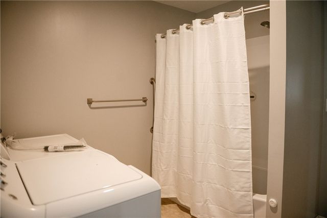 17 Case Avenue, Auburn, NY 13021