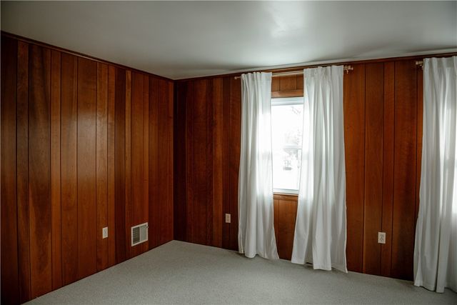 17 Case Avenue, Auburn, NY 13021