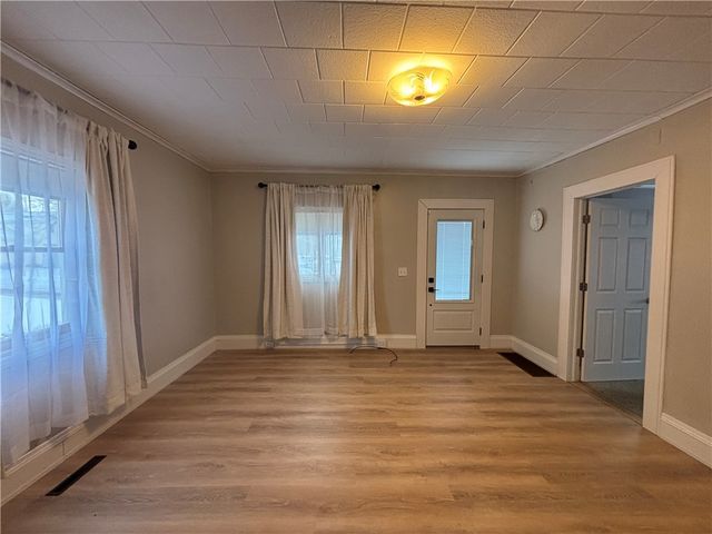 17 Case Avenue, Auburn, NY 13021