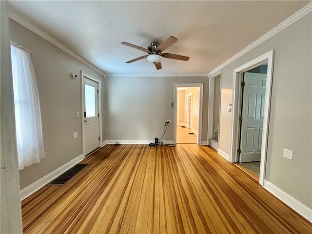 17 Case Avenue, Auburn, NY 13021