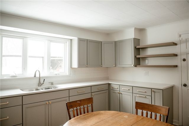 17 Case Avenue, Auburn, NY 13021