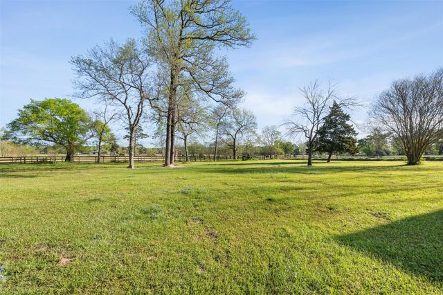 26515 Dobbin Huffsmith Road, Magnolia, TX 77354