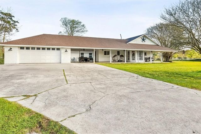 26515 Dobbin Huffsmith Road, Magnolia, TX 77354