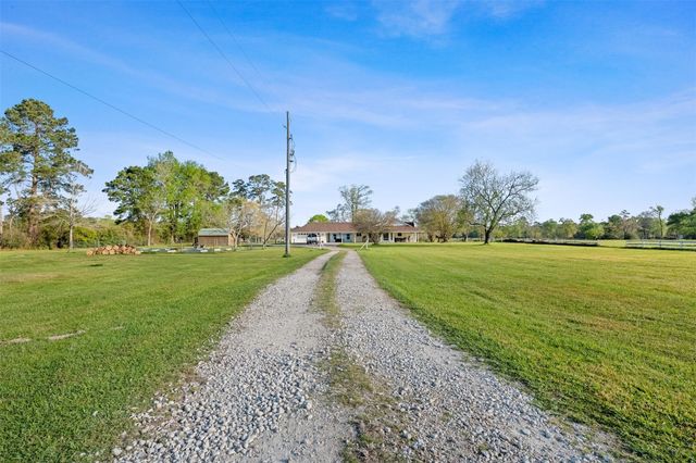 26515 Dobbin Huffsmith Road, Magnolia, TX 77354