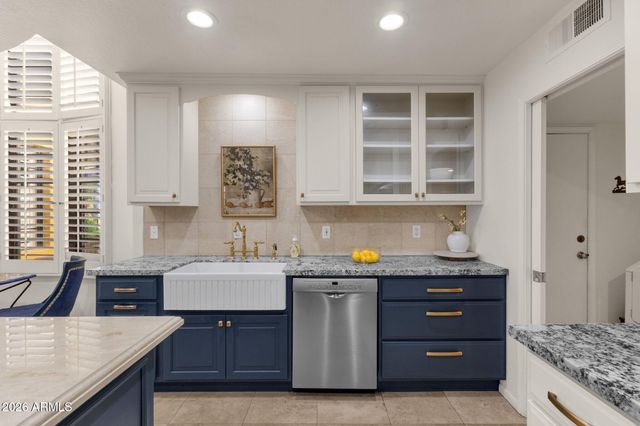 7330 E PALO VERDE Drive 22, Scottsdale, AZ 85250