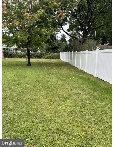 8 PANCOAST BLVD, Delran, NJ 08075
