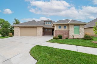 705 N Firefly Ct, Wichita, KS 67235