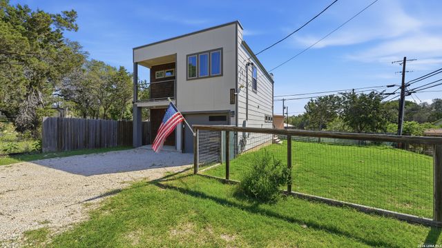 1198 GREEN HILL DR, Canyon Lake, TX 78133