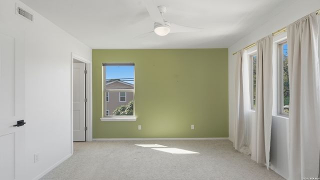 1198 GREEN HILL DR, Canyon Lake, TX 78133