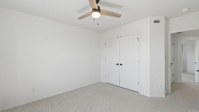 1198 GREEN HILL DR, Canyon Lake, TX 78133