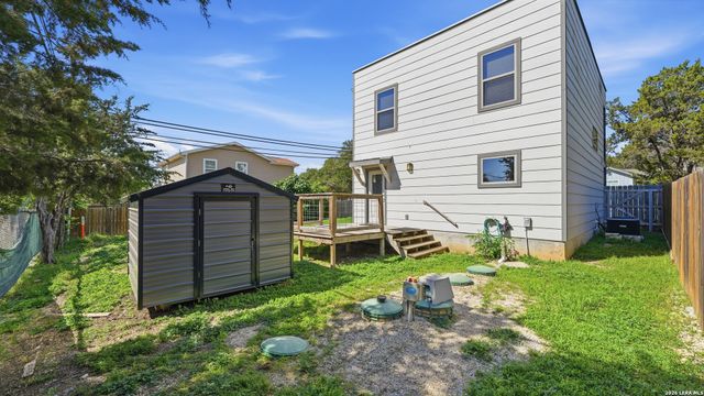 1198 GREEN HILL DR, Canyon Lake, TX 78133
