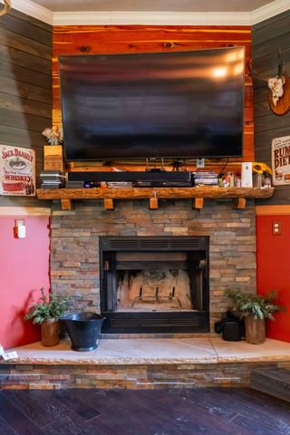 933 Airport Rd, Livingston, TN 38570