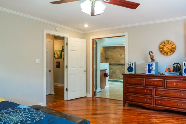 933 Airport Rd, Livingston, TN 38570