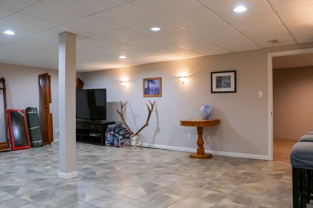 933 Airport Rd, Livingston, TN 38570