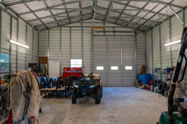 933 Airport Rd, Livingston, TN 38570
