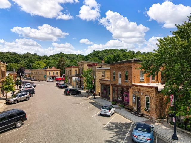 713 N Prospect Point Road W, Jordan, MN 55352